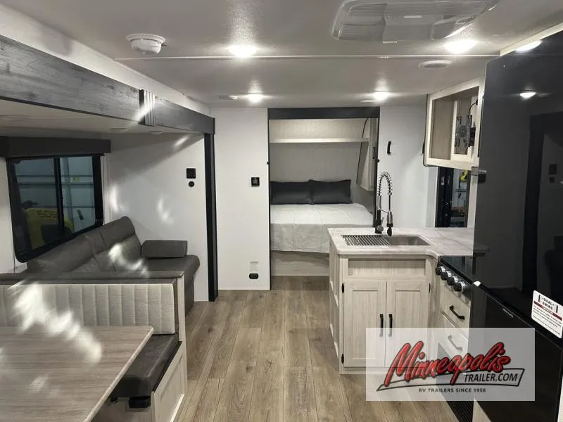 2025 Palomino Puma Camping Edition 283BHCE - Photo 3