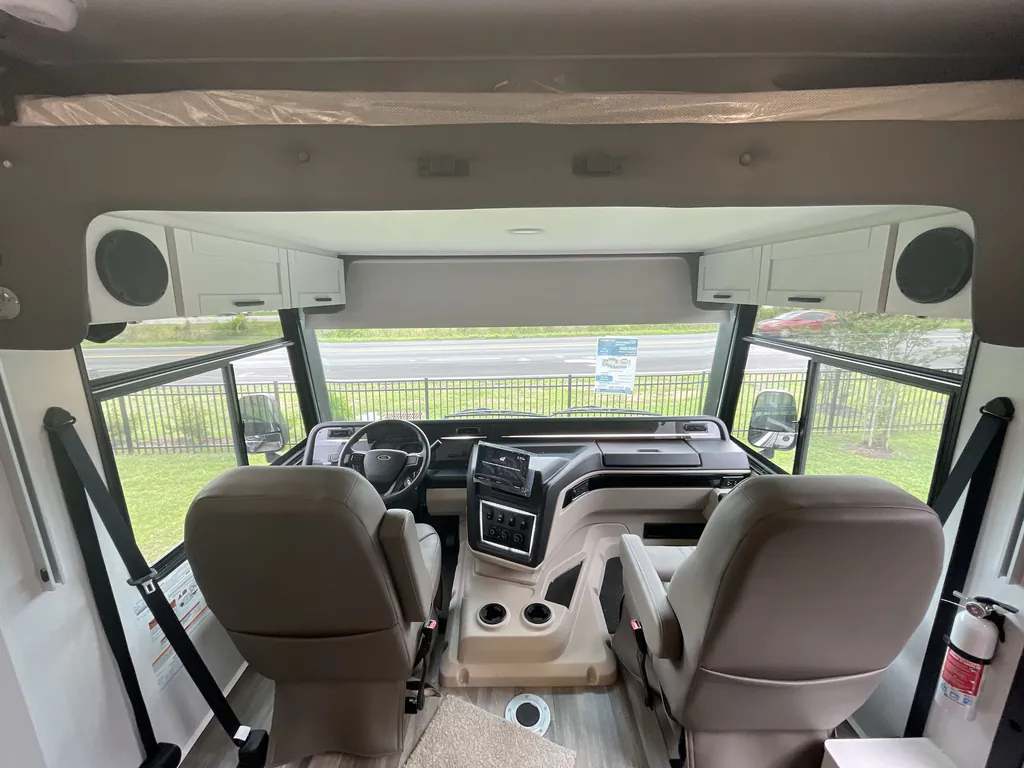 2026 Entegra Coach Vision XL 36C, Photos photo 11