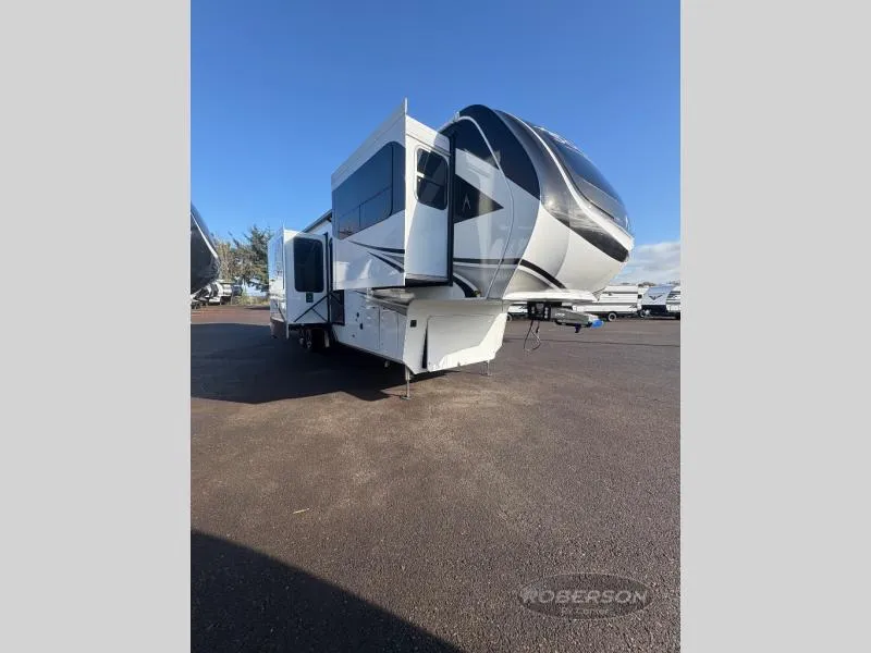2026 Grand Design Solitude 380FL - Photo 3
