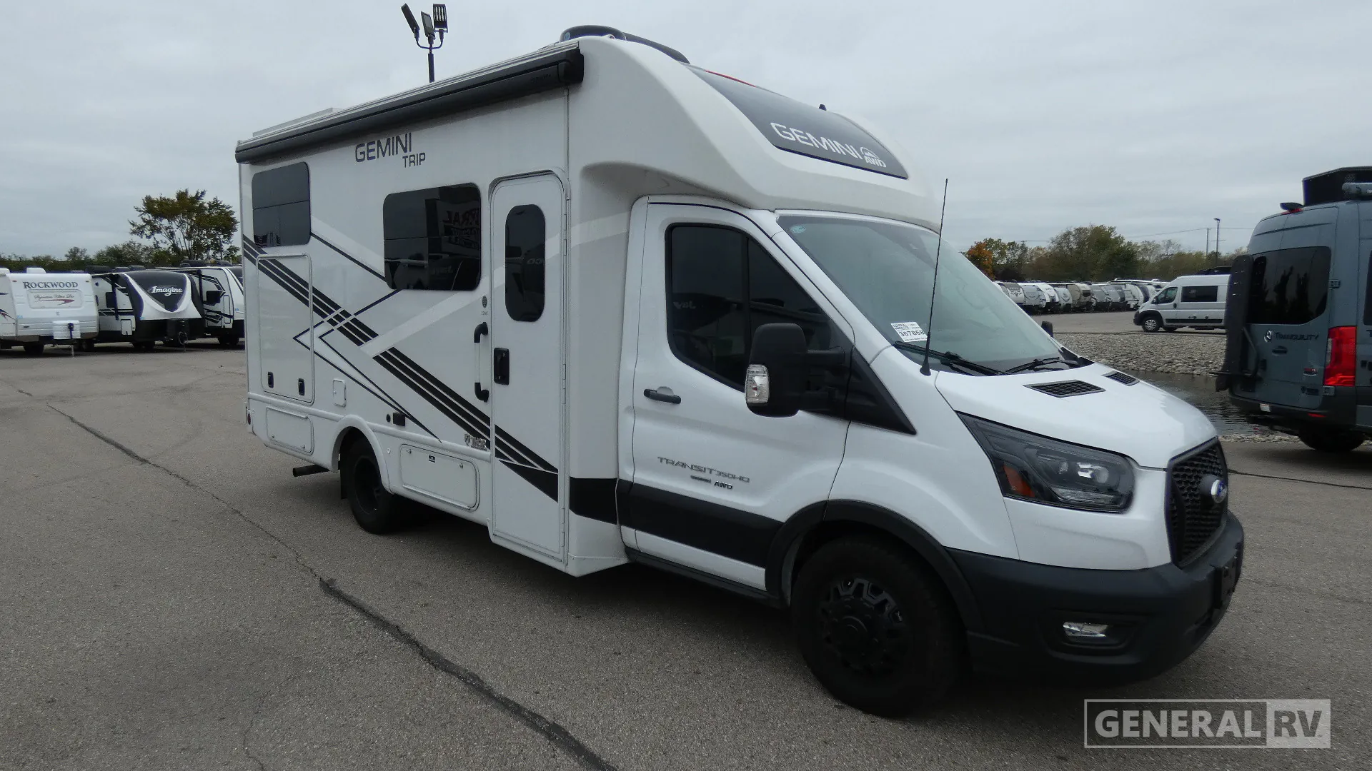 2025 Thor Motor Coach Gemini 22MT - Photo 2