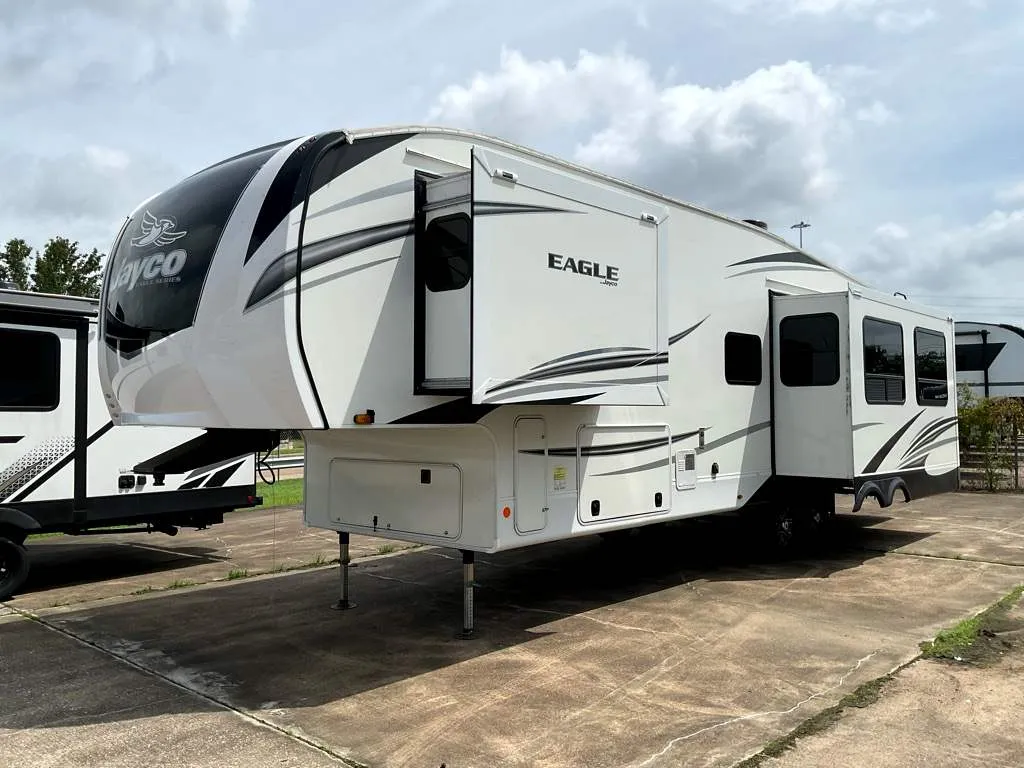 2021 Jayco Eagle 319MLOK - Photo 3