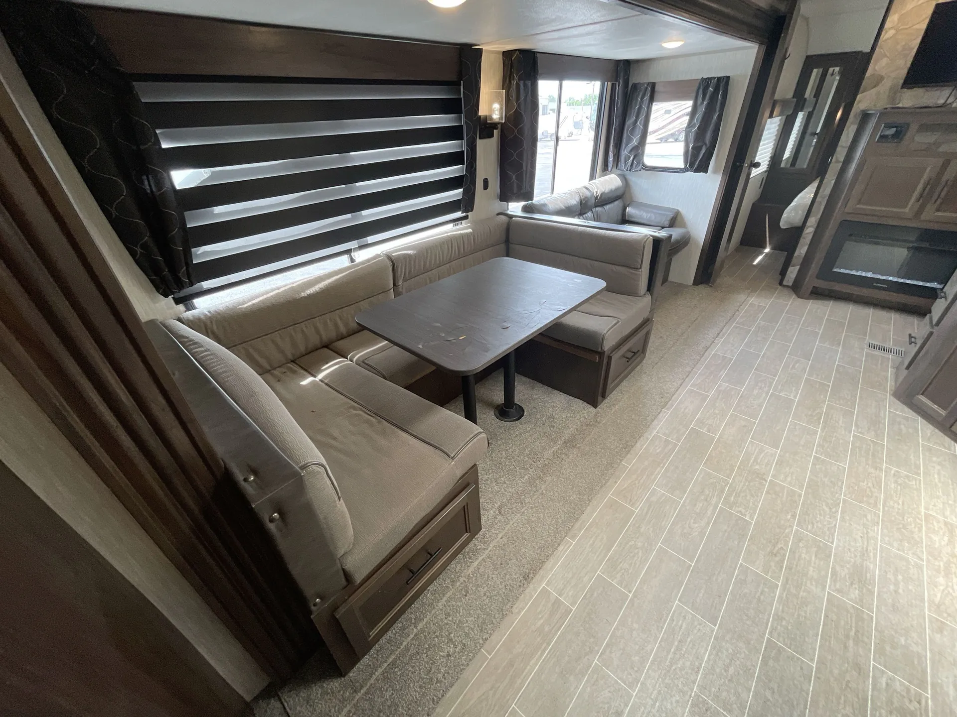 2020 Forest River Cherokee 294BH — front