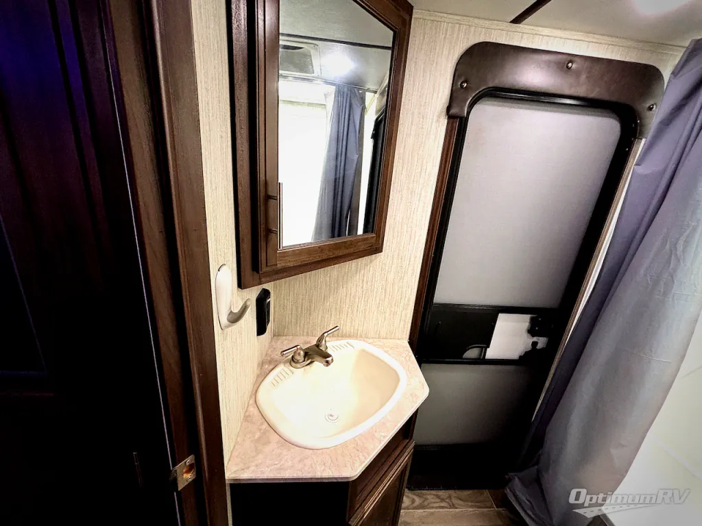 2019 Forest River Cherokee Alpha Wolf 26DBH-L, Photos photo 16