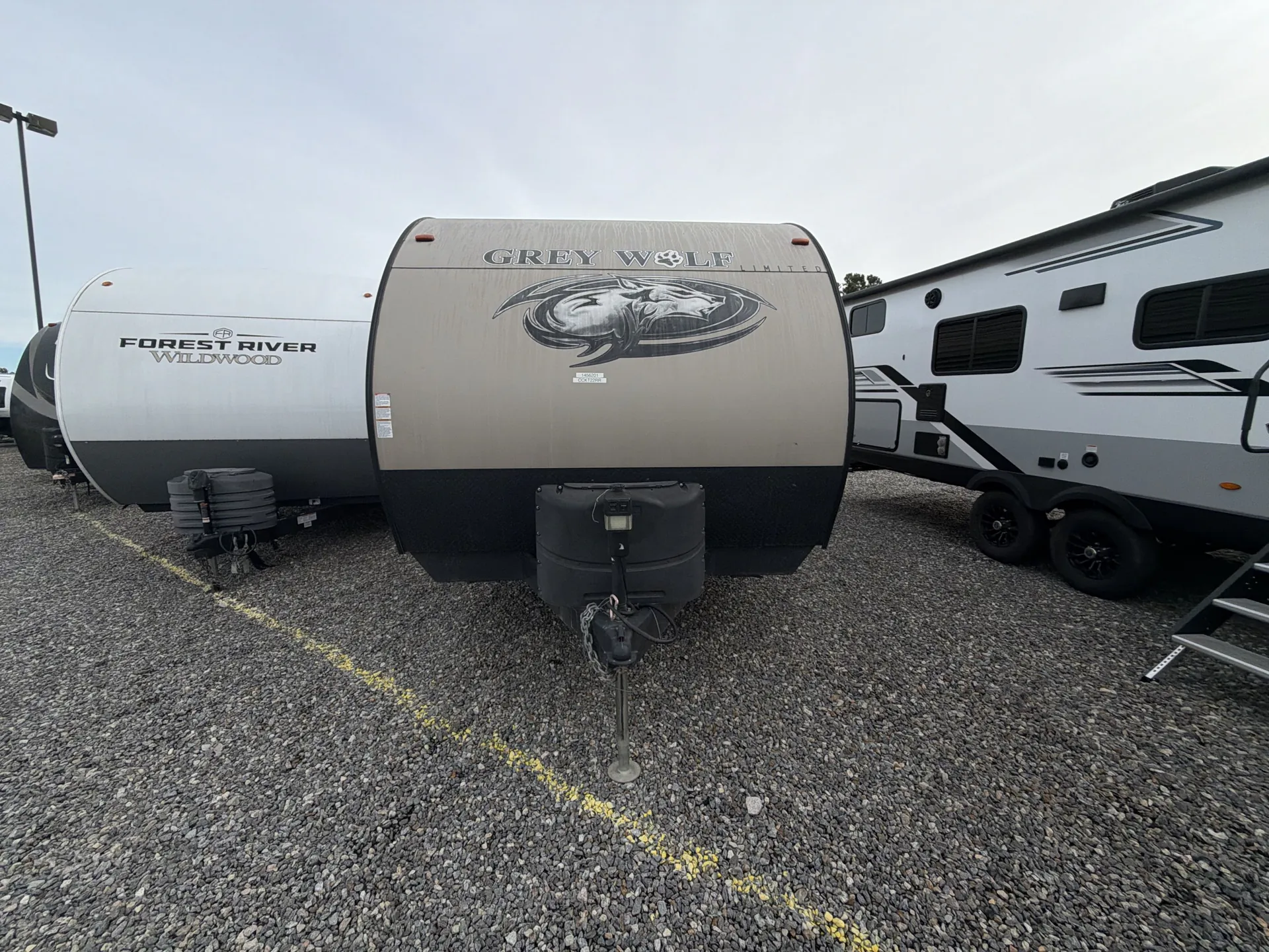 2017 Forest River Cherokee Grey Wolf 22RR — front