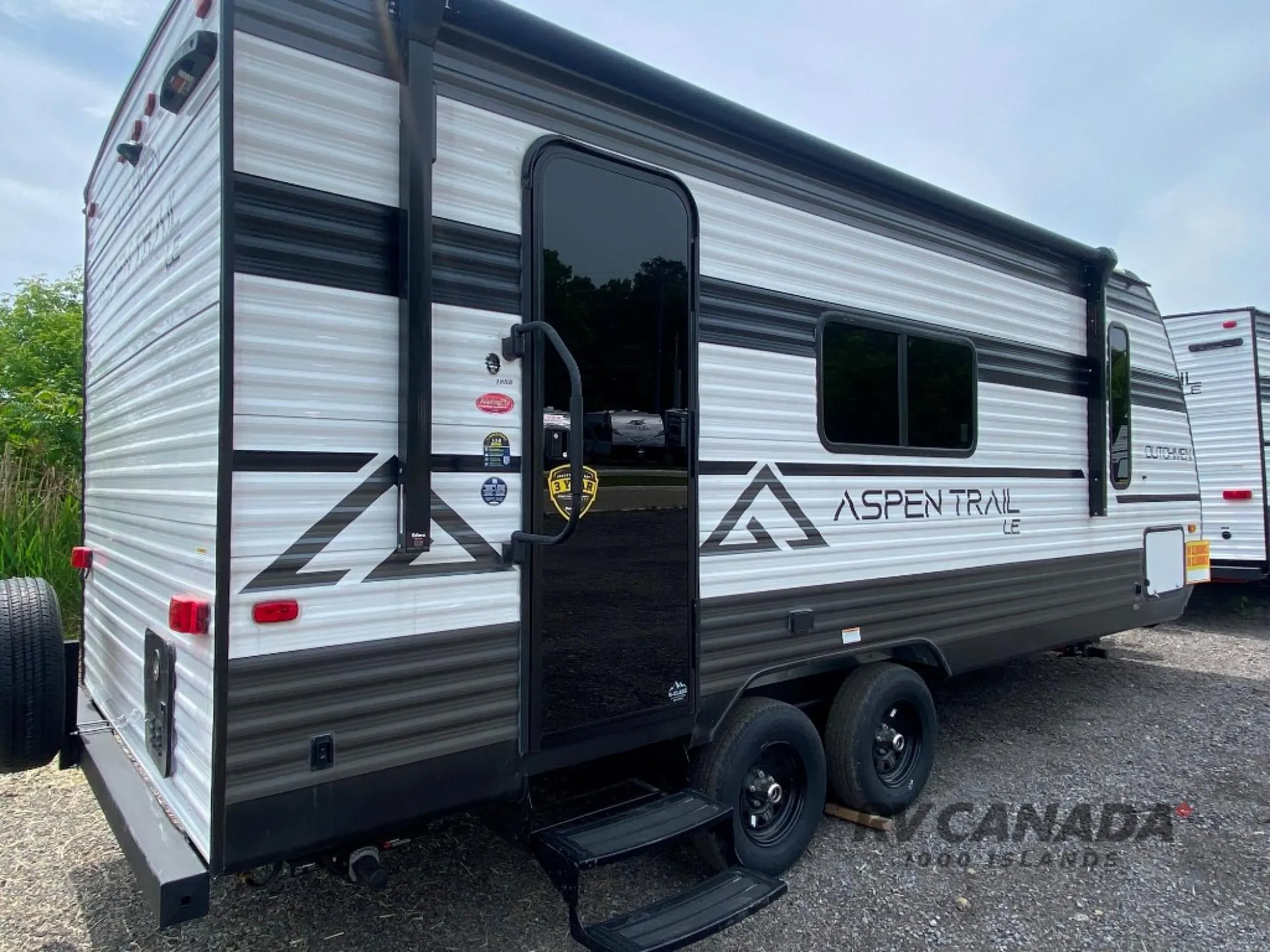 2025 Dutchmen Aspen Trail LE 19RBWE - Photo 3