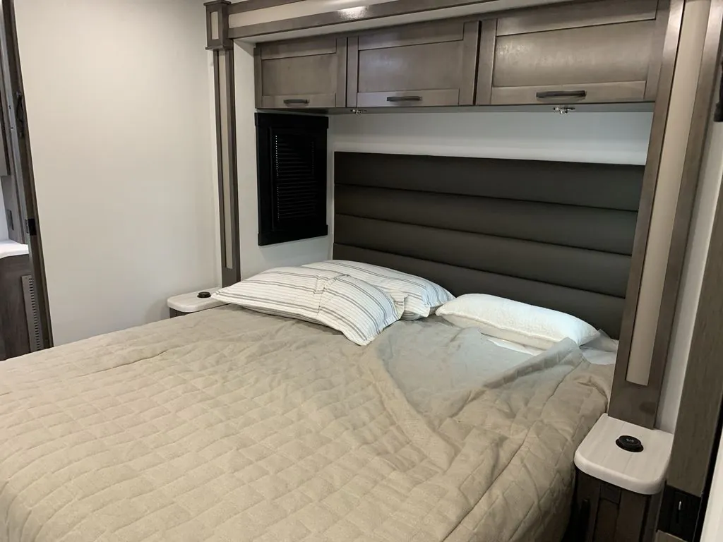 2026 Entegra Coach Vision XL 36C, Photos photo 21