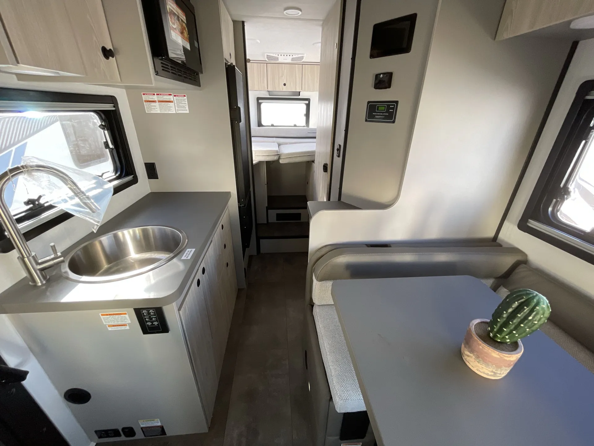 2026 Jayco Granite Ridge 22T — living area main