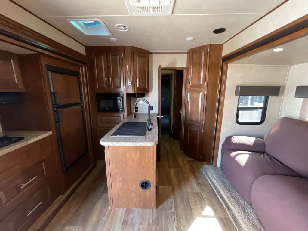 2016 Forest River XLR Hyperlite 30HDS, Photos photo 6