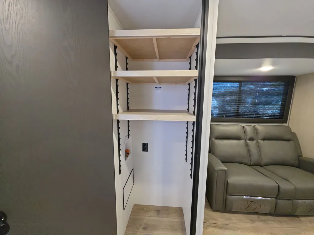 2026 Shasta RVs i-5 Edition 526RBS, Photos photo 17