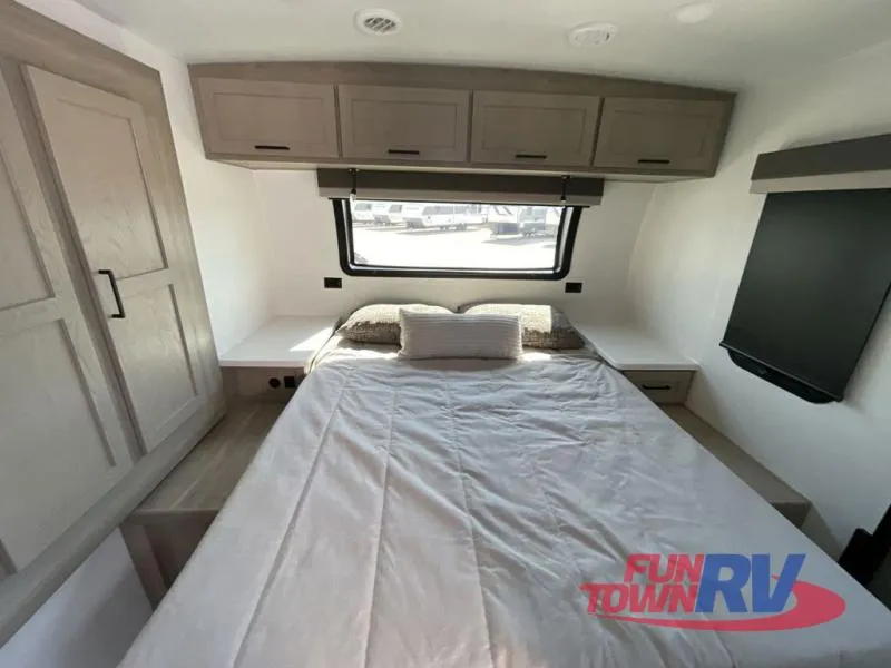 2026 Forest River Rockwood Mini Lite 2515S - Photo 3