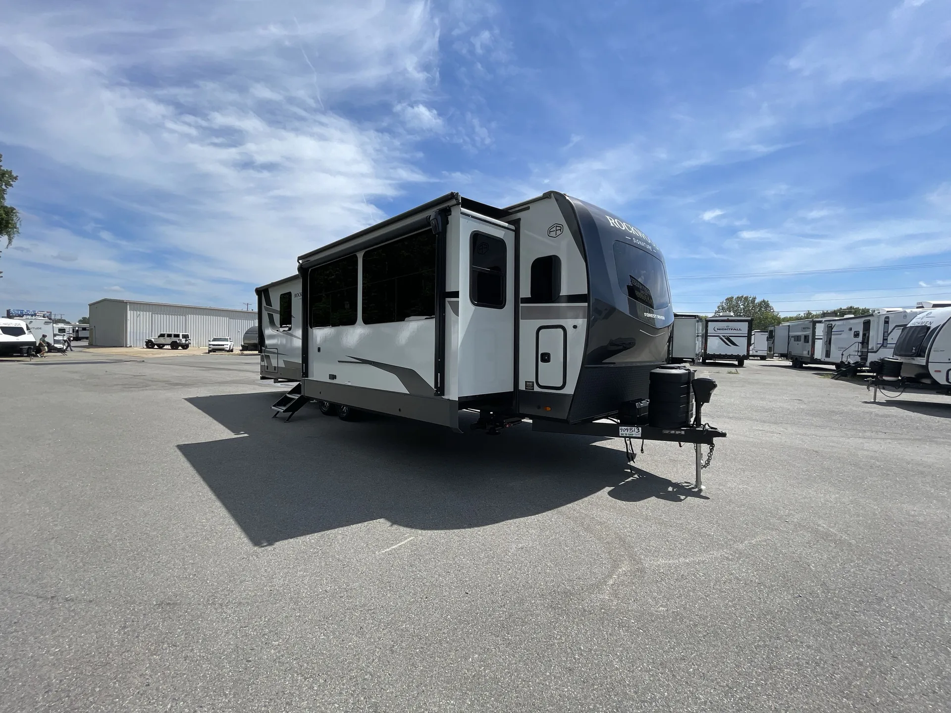 2026 Forest River Rockwood Signature 8339FK - Photo 2