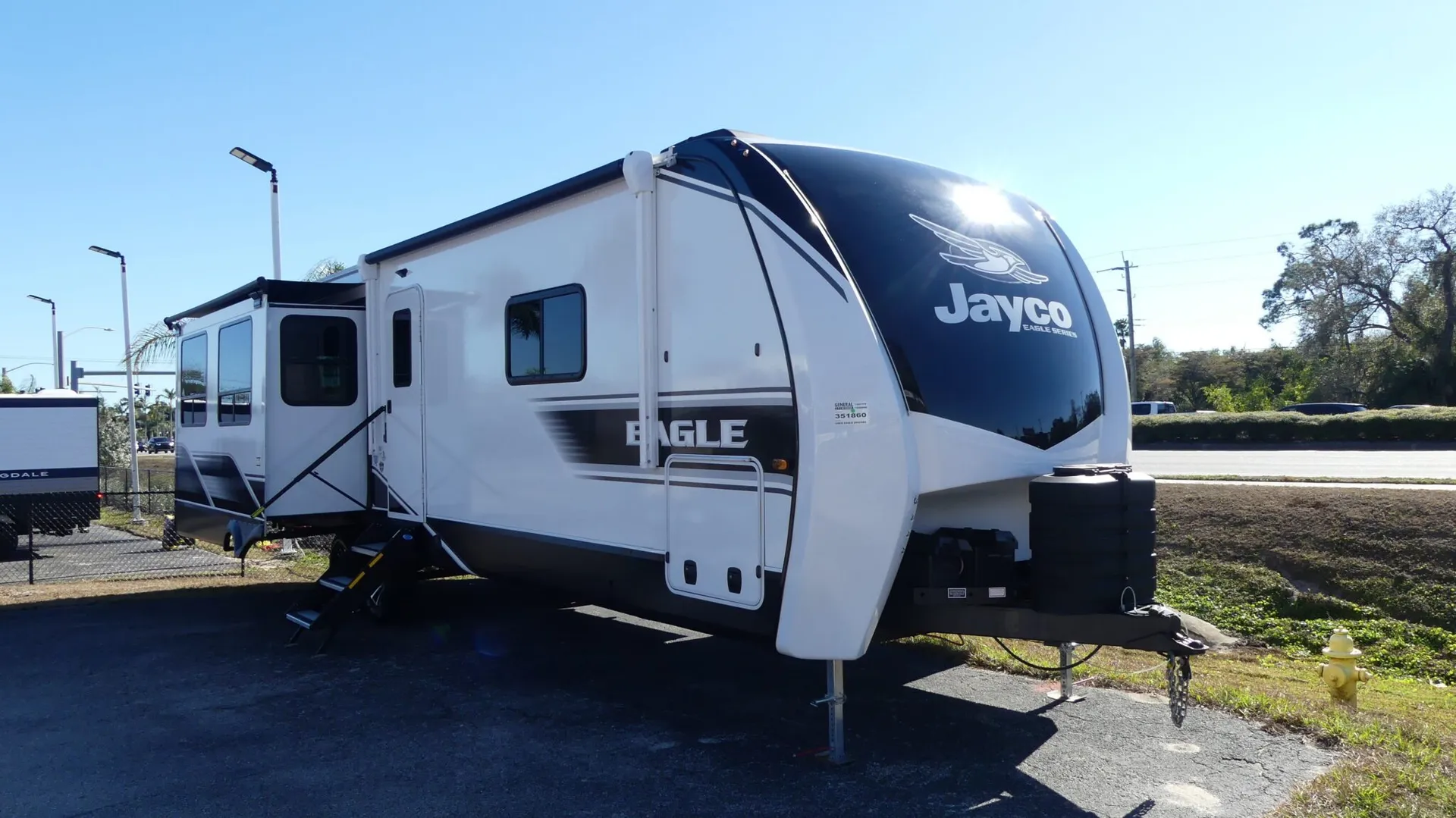 2024 Jayco Eagle 294CKBS - Photo 2