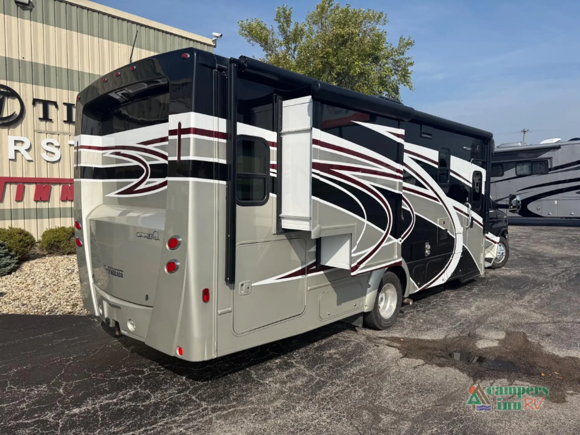 2018 Winnebago Cambria 27K - Photo 3