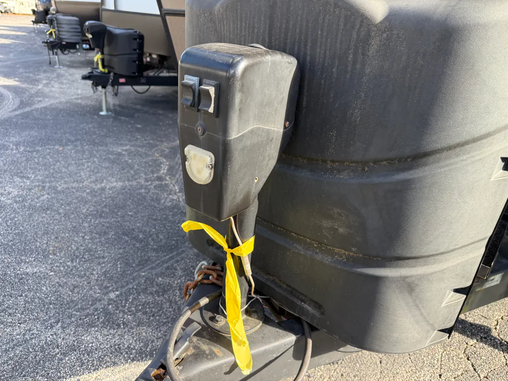 2018 Forest River Flagstaff Micro Lite 25BRDS, Photos photo 11