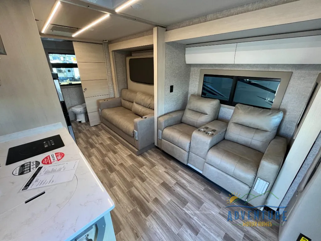 2025 Tiffin Wayfarer 25 XRW, Photos photo 8