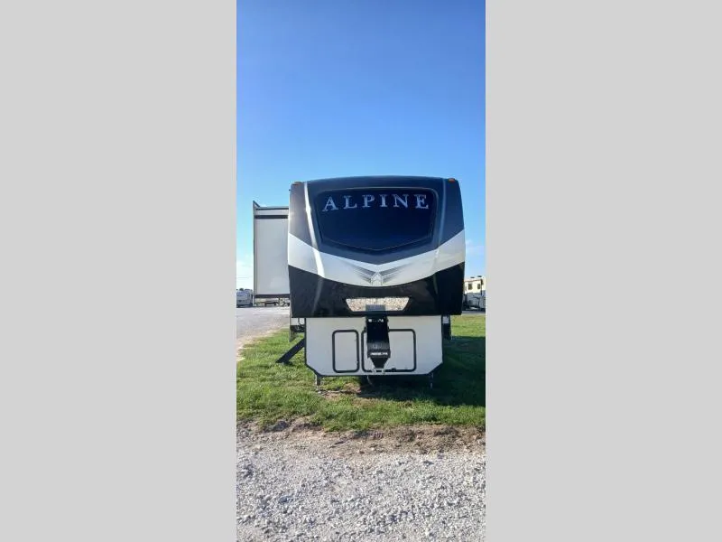 2022 Keystone Alpine 3790FK - Photo 3