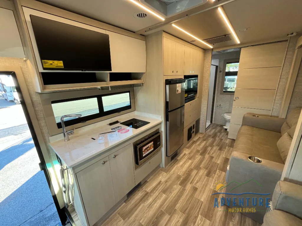 2025 Tiffin Wayfarer 25 XRW, Photos photo 9