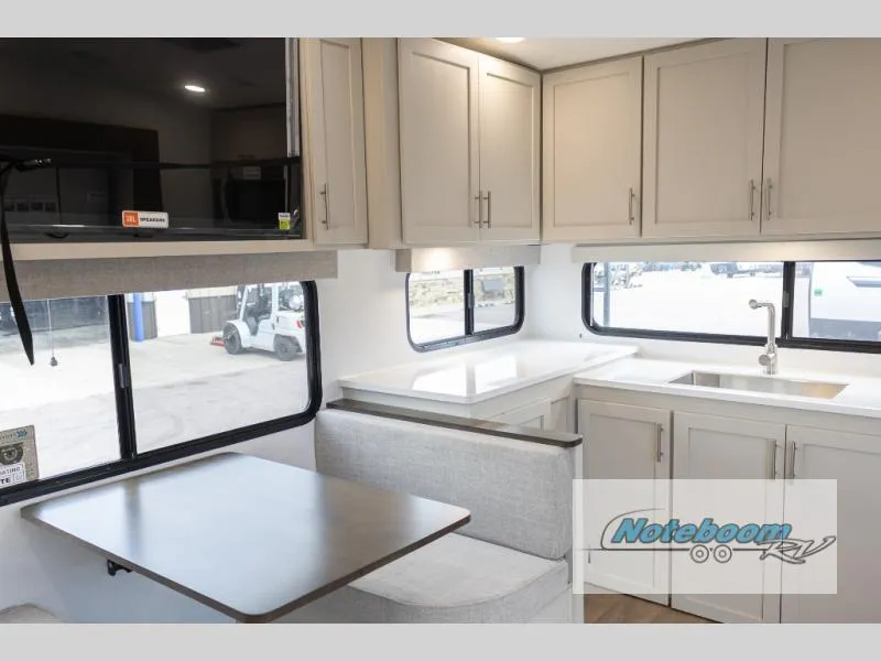 2027 Alliance RV Avenue 23ML - Photo 3