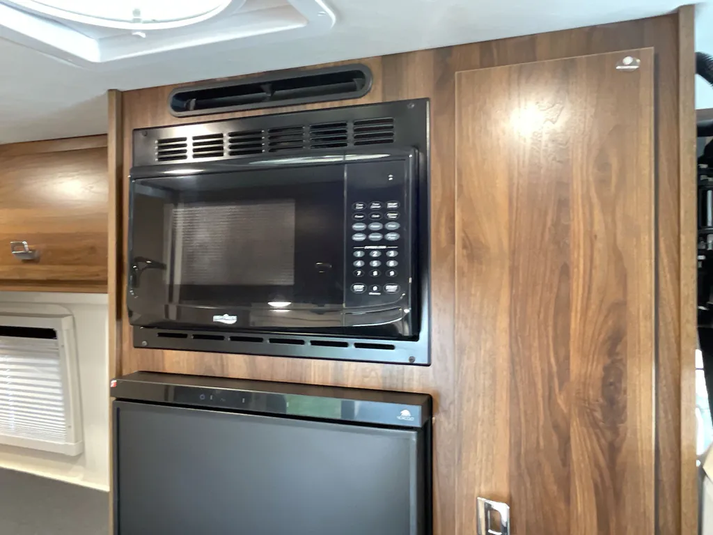 2025 Winnebago Travato 59G, Photos photo 10