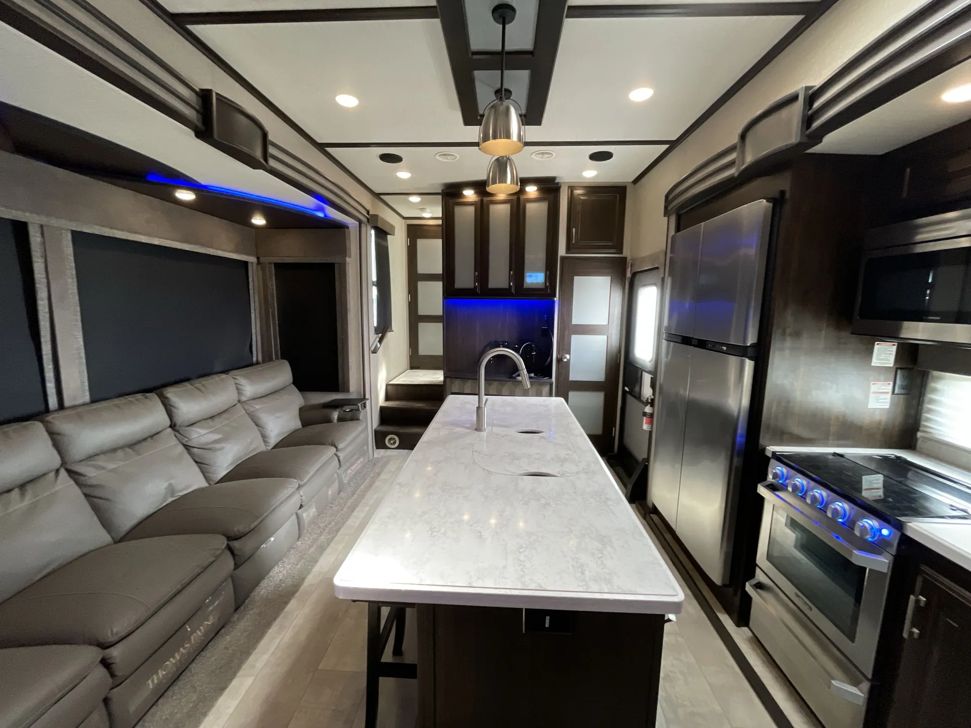 2019 Grand Design Momentum 399TH — living area main