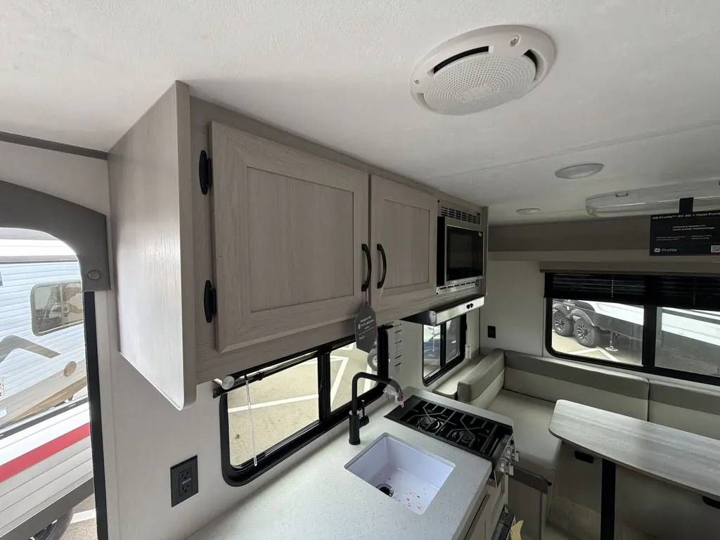 2027 Coachmen Catalina Summit Series 7 154RDX, Photos photo 11