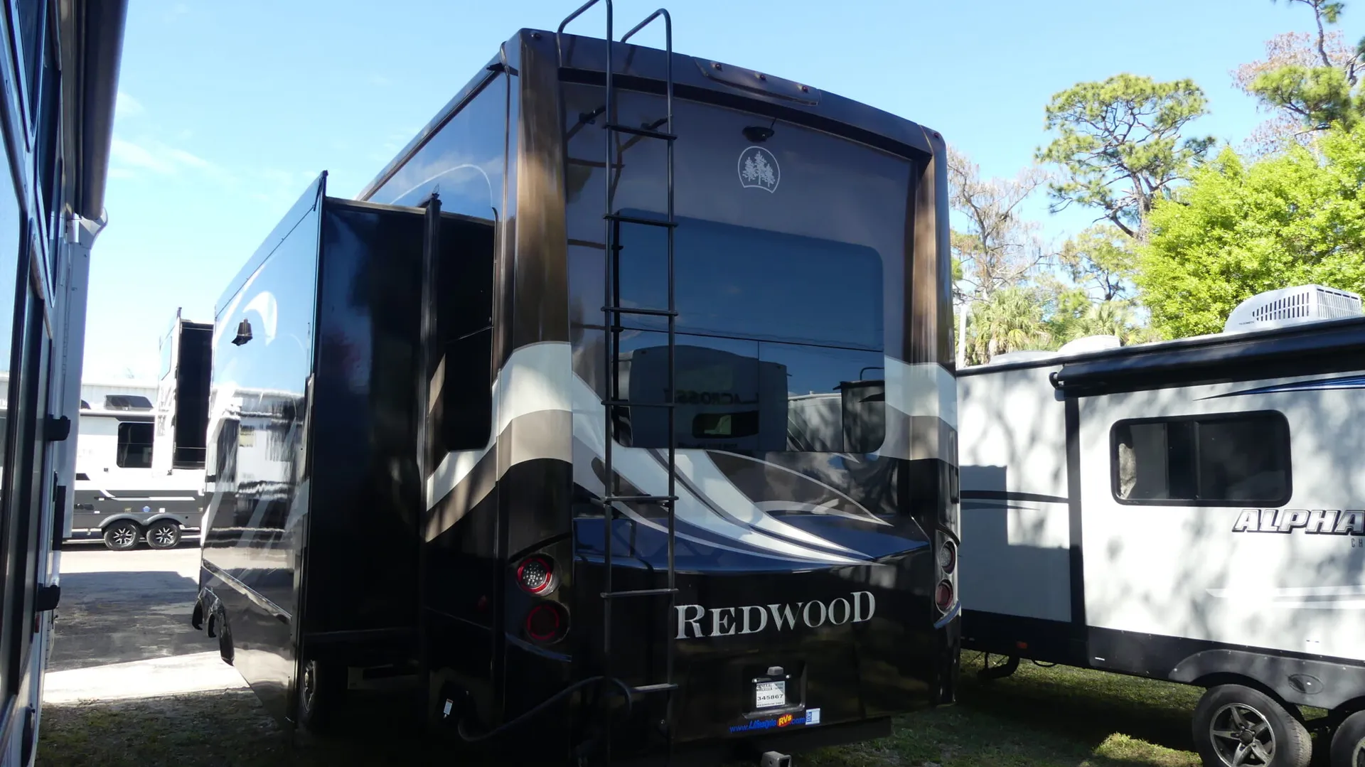 2017 Crossroads RV Redwood 3901MB - Photo 4