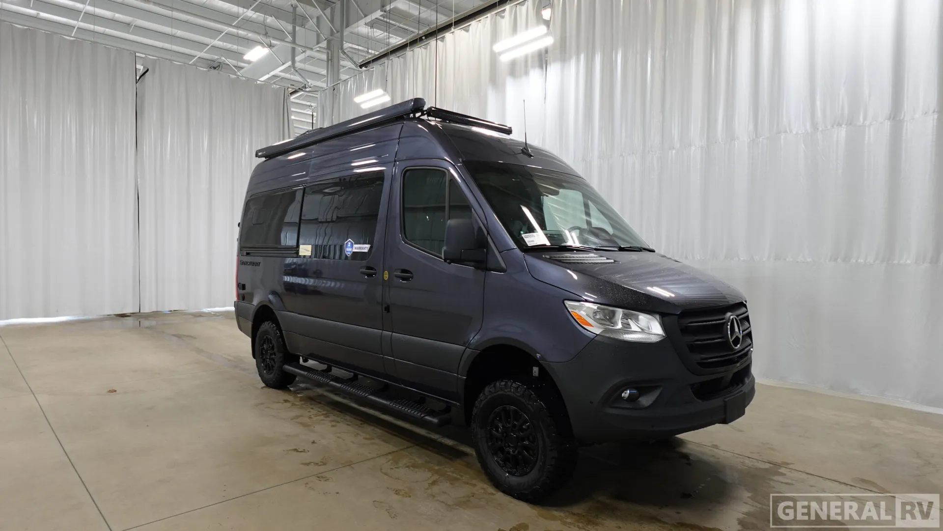 2026 Thor Motor Coach Sanctuary 19M - Photo 2