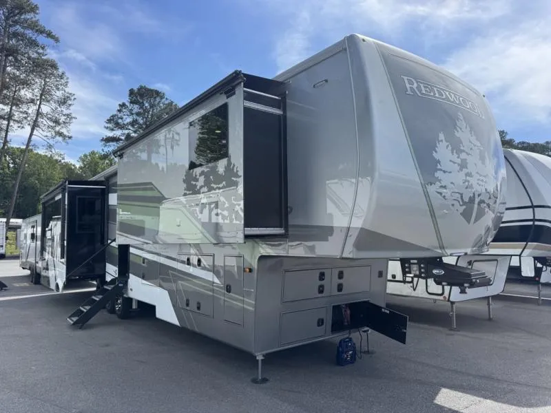 2026 Redwood RV Redwood 412GK - Main photo