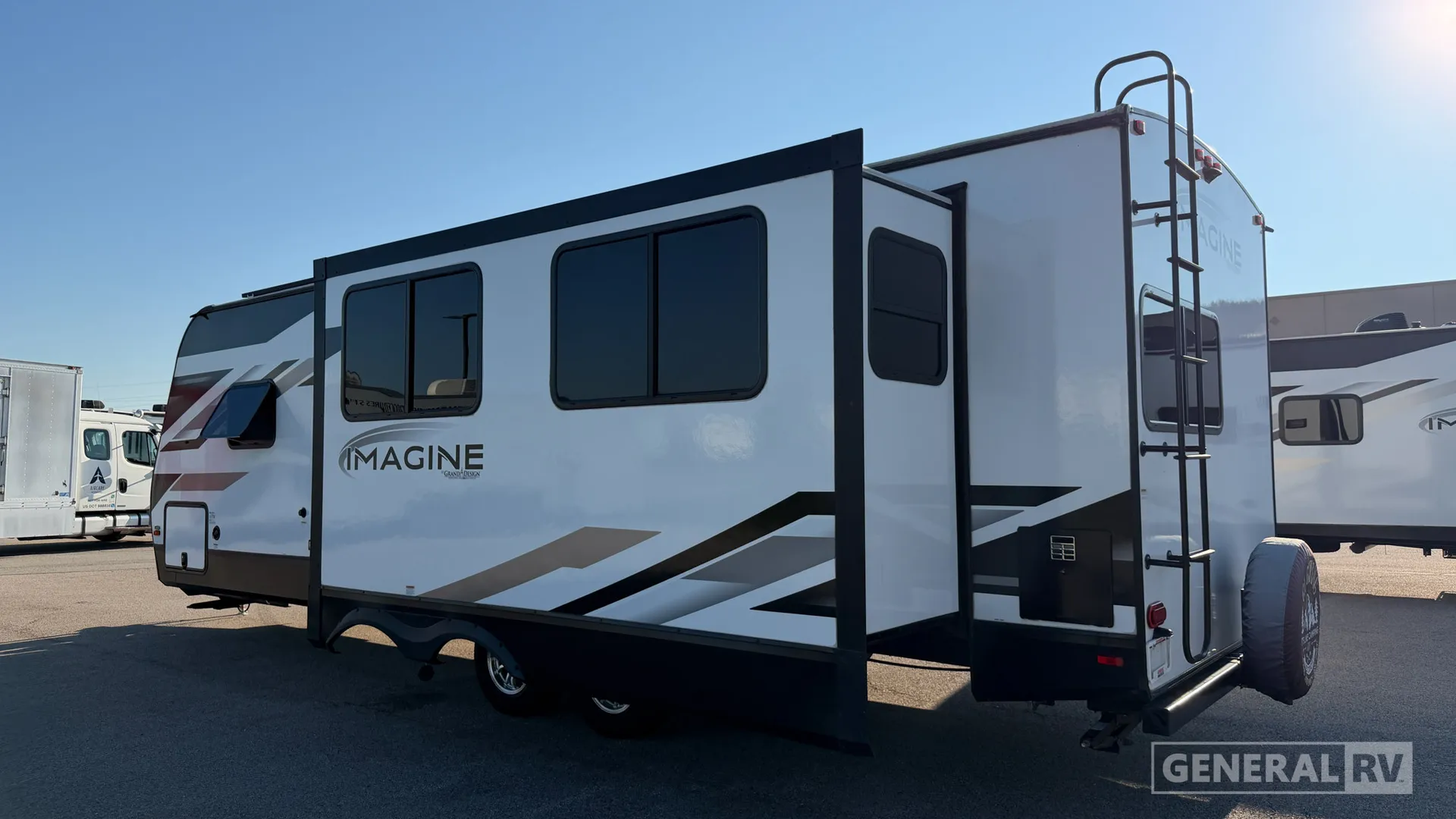 2022 Grand Design Imagine 2670MK - Photo 4