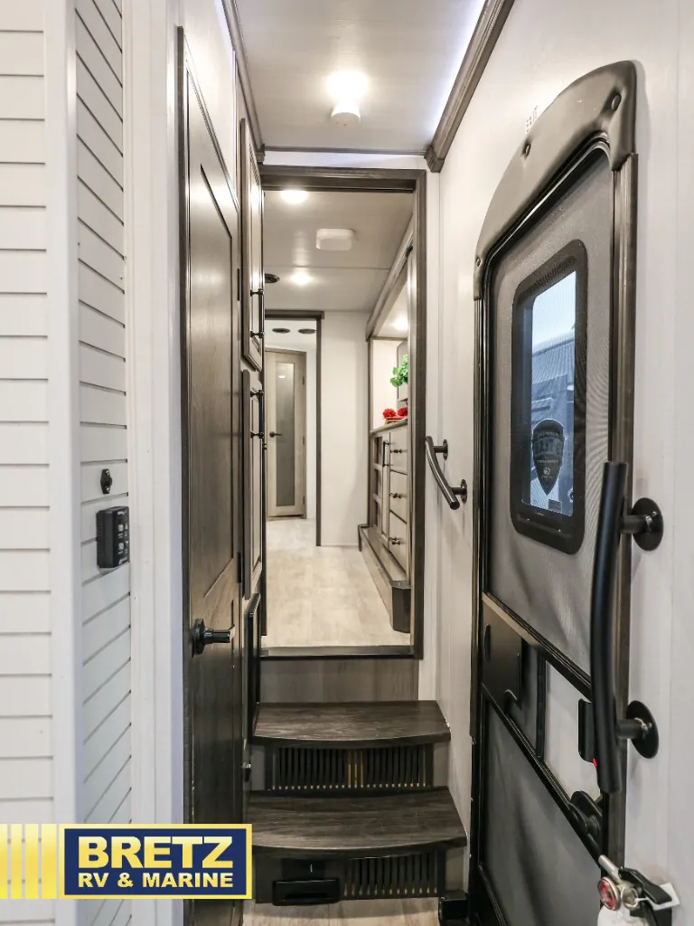 2023 Keystone Montana 3901RK, Photos photo 15