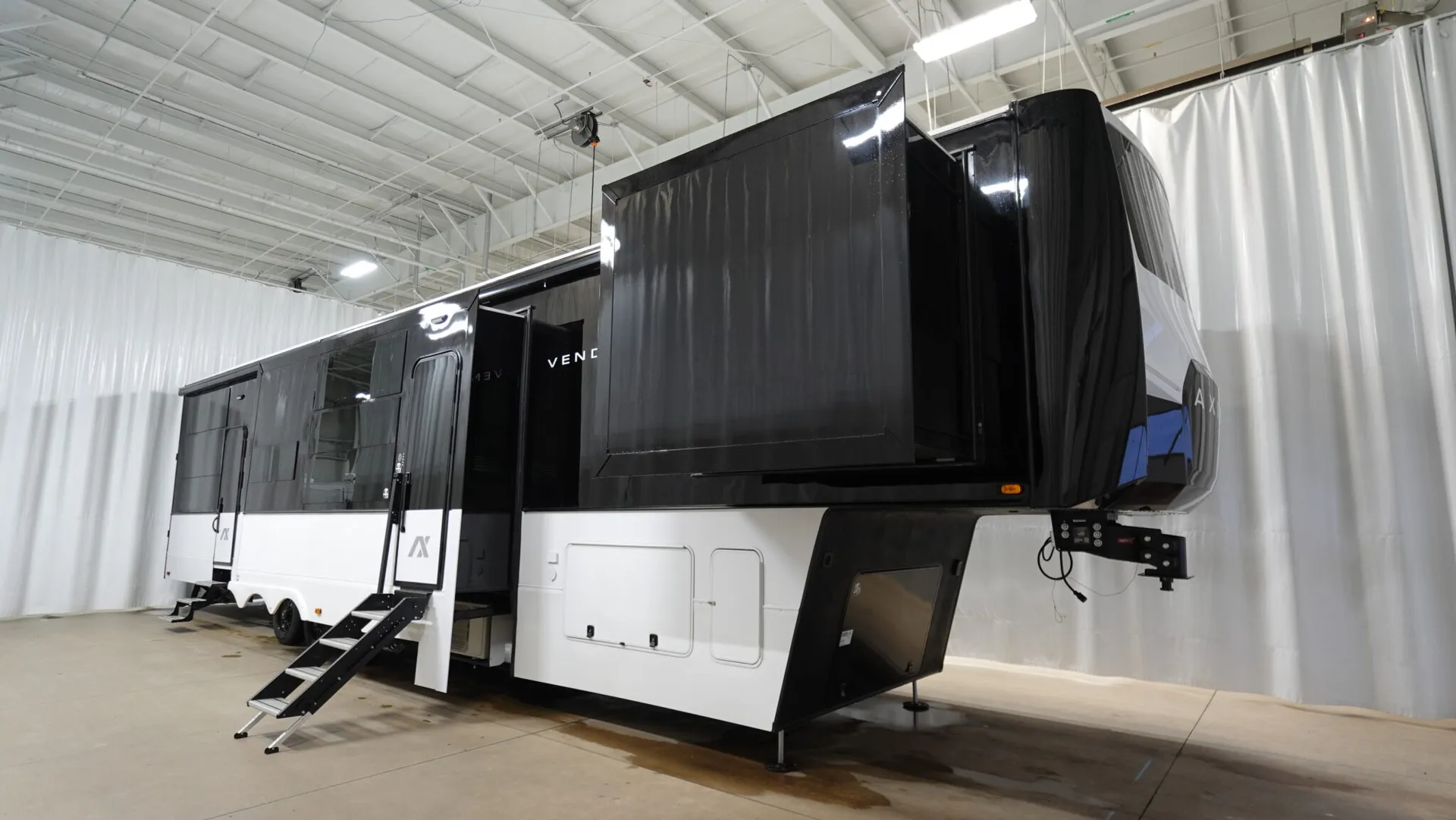 2026 Axiom Vendetta V4250 - Photo 2