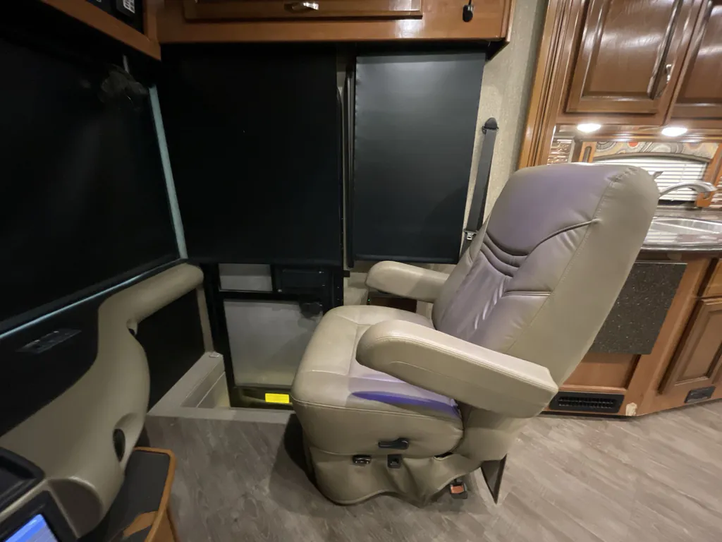 2018 Fleetwood Pace Arrow LXE 38K, Photos photo 25