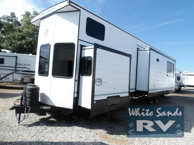 2026 Forest River Salem Grand Villa 42ICE - Photo 3