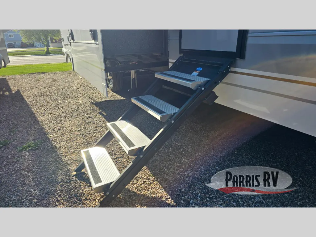2026 Keystone Raptor 433, Photos photo 11