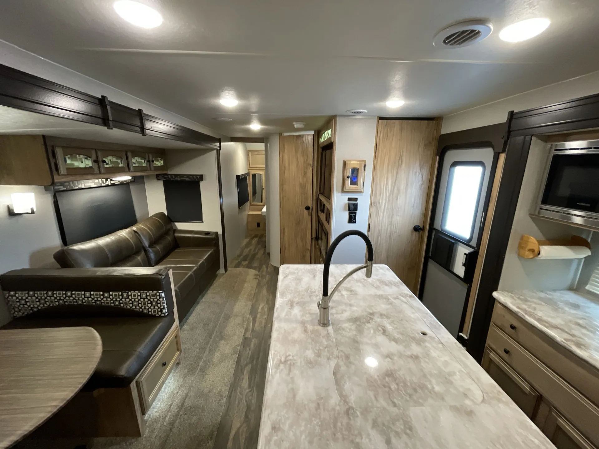 2019 Coachmen Freedom Express Liberty Edition 320BHDSLE — living area main