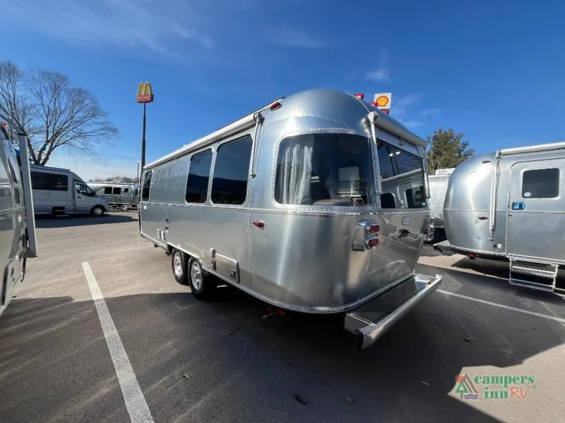 2026 Airstream Flying Cloud 25FB - Photo 3