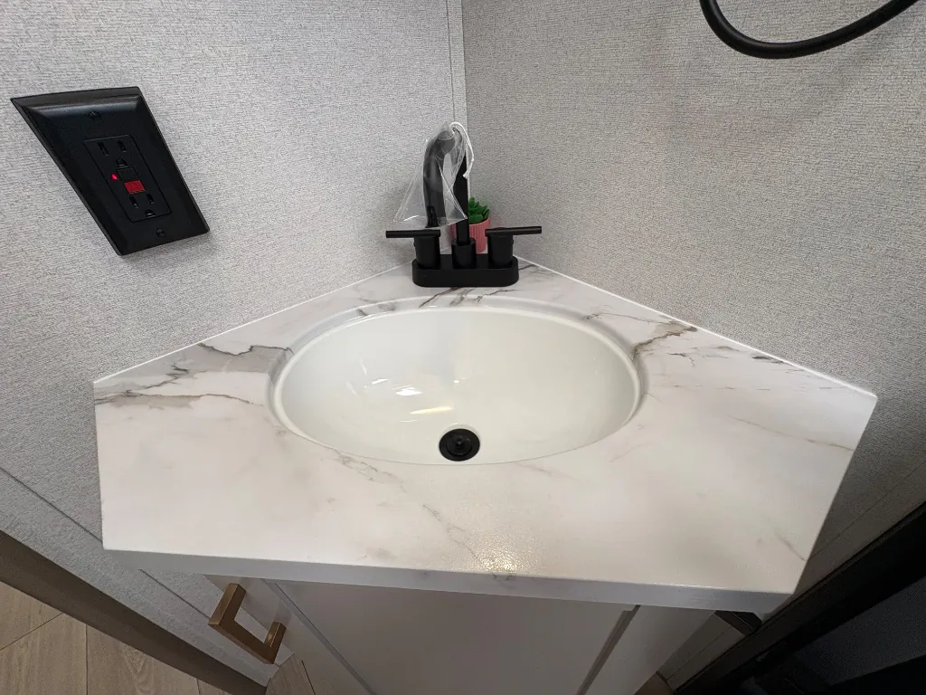 2027 Jayco Jay Feather 23MBD - Photo 4