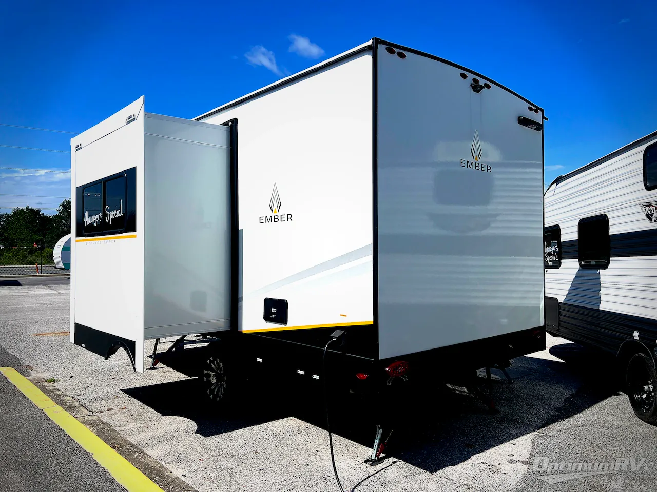 2025 Ember RV E-Series 18FBE - Photo 4