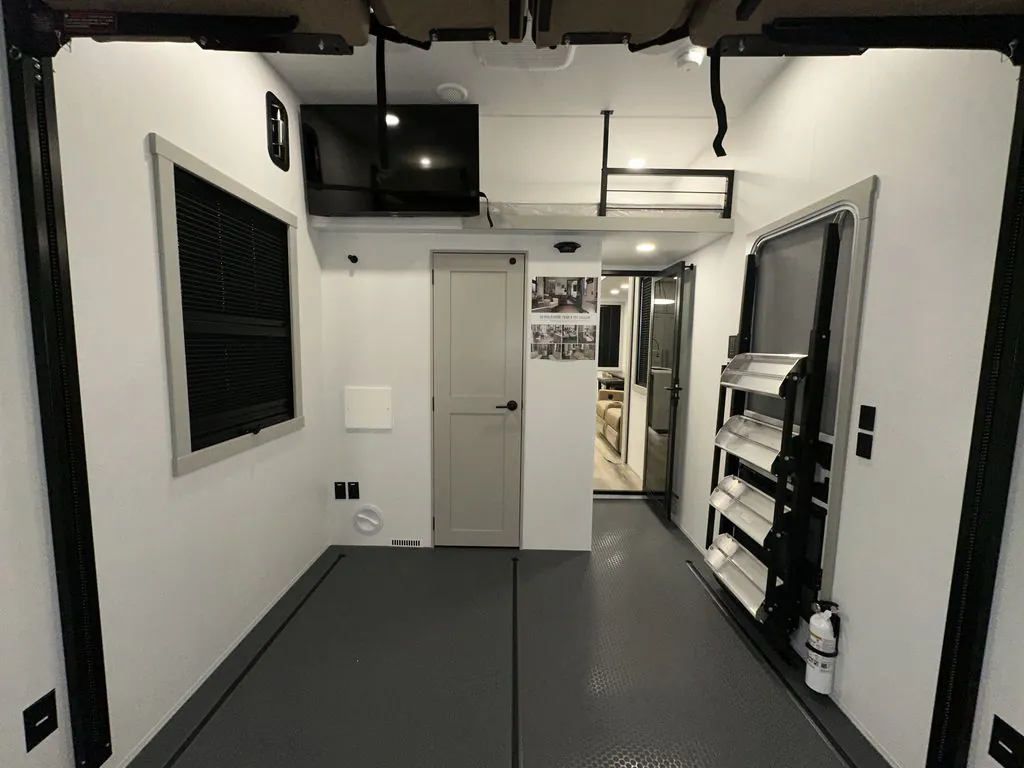 2026 Brinkley Model G 4170, Photos photo 19