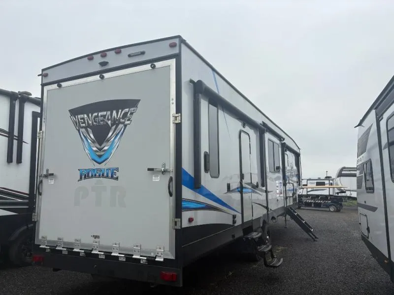 2019 Forest River RV Vengeance Rogue 324A13 - Photo 4