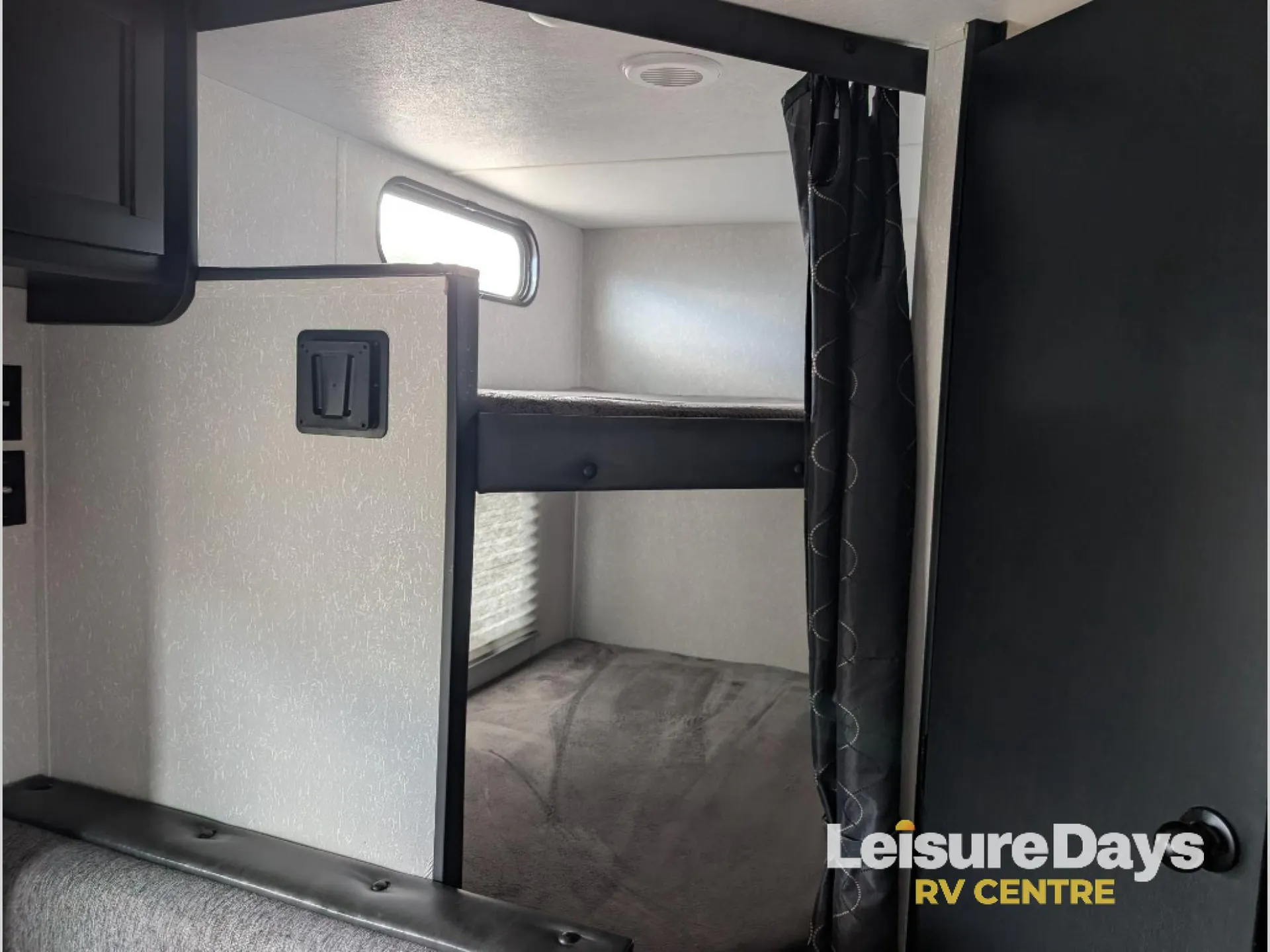 2021 Forest River Cherokee Grey Wolf 26DJSE — Photo 7