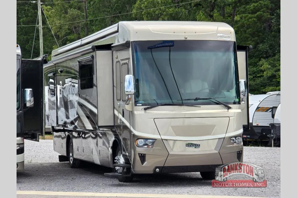 2022 Newmar Ventana 3717 - Photo 2