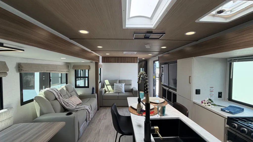 2026 Forest River Vibe 3400XL, Photos photo 5