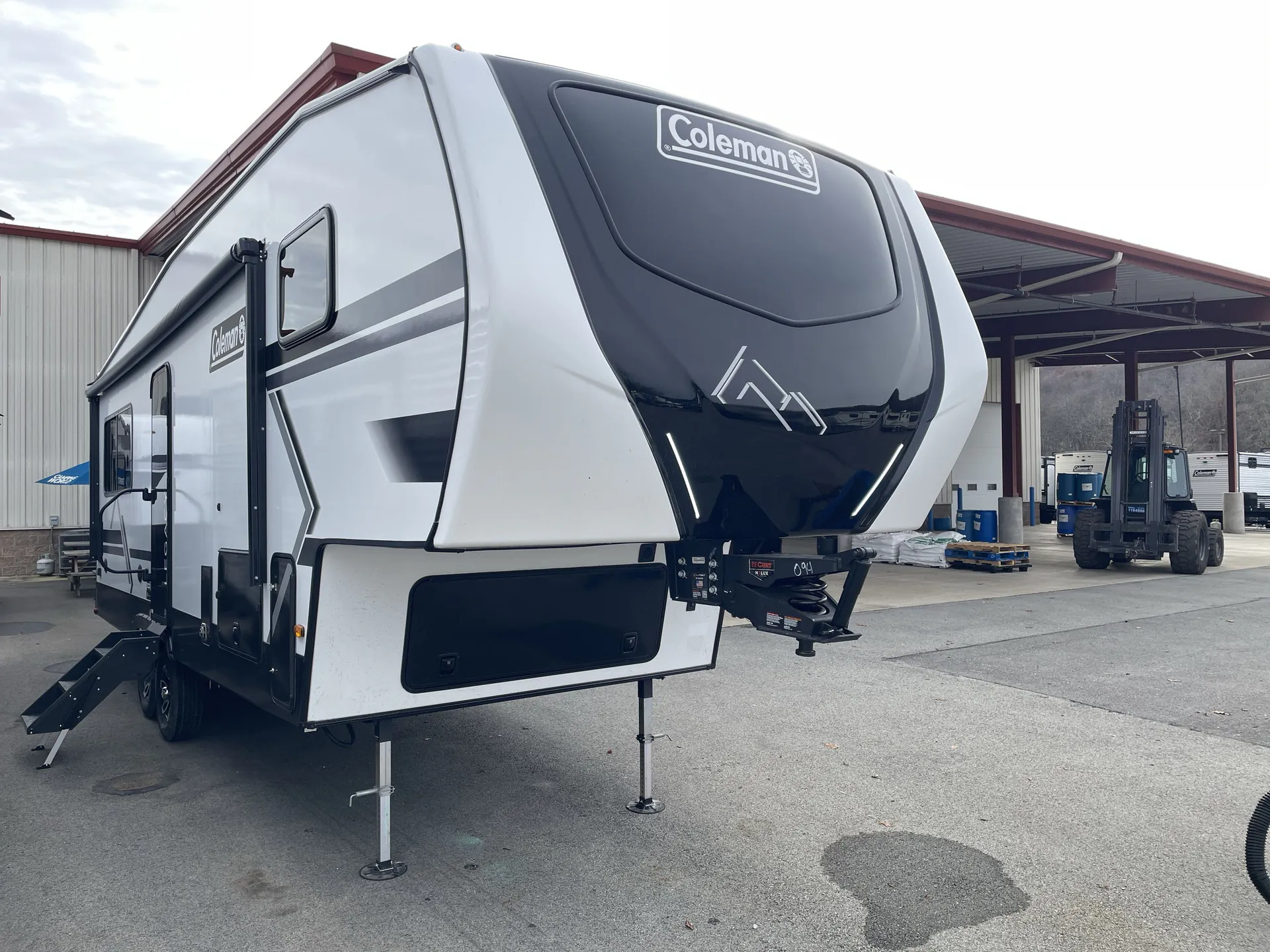 2026 Keystone Coleman Legacy 2400REX - Photo 2