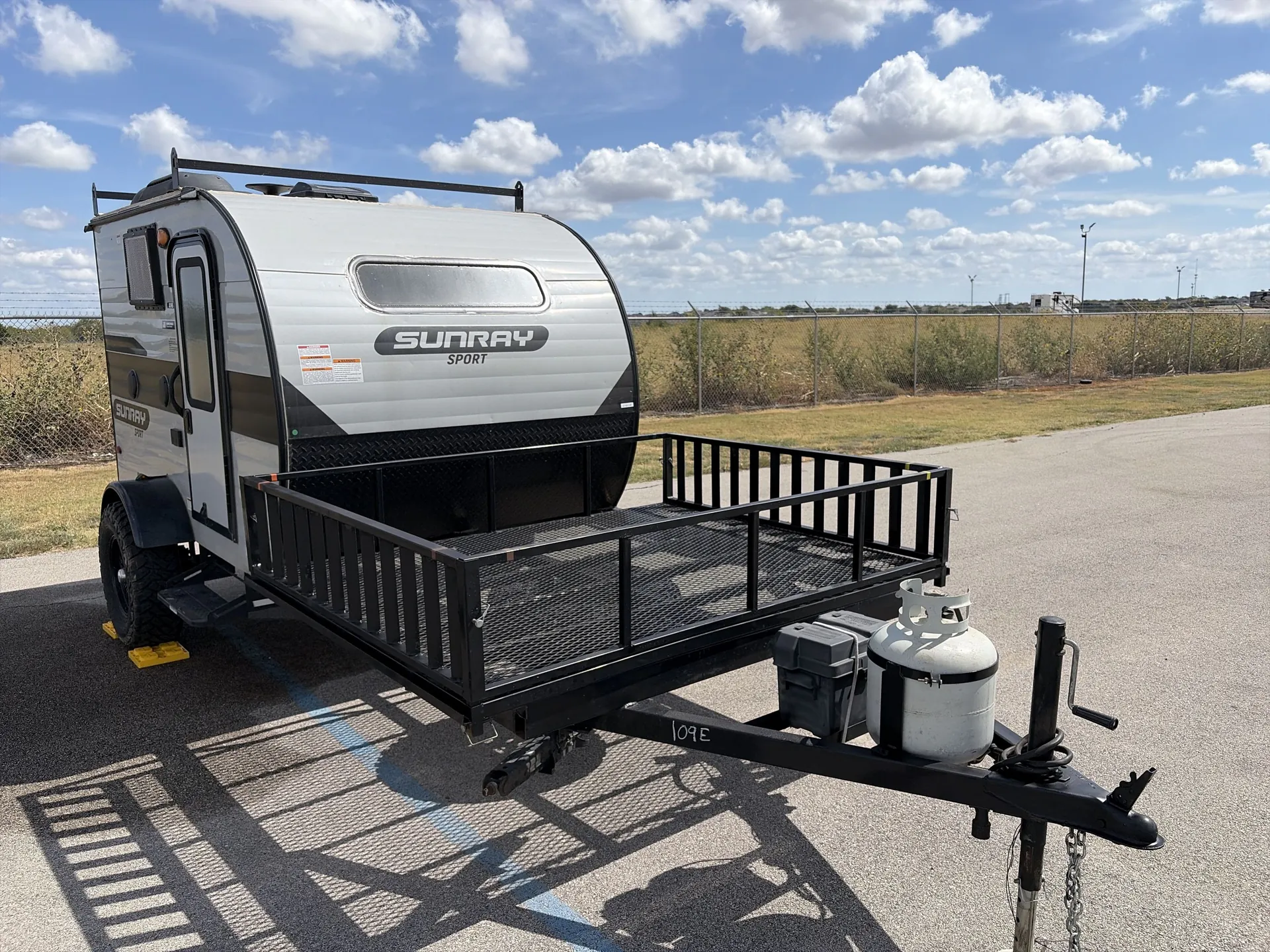 2022 Sunset Park RV SunRay 109E - Photo 2
