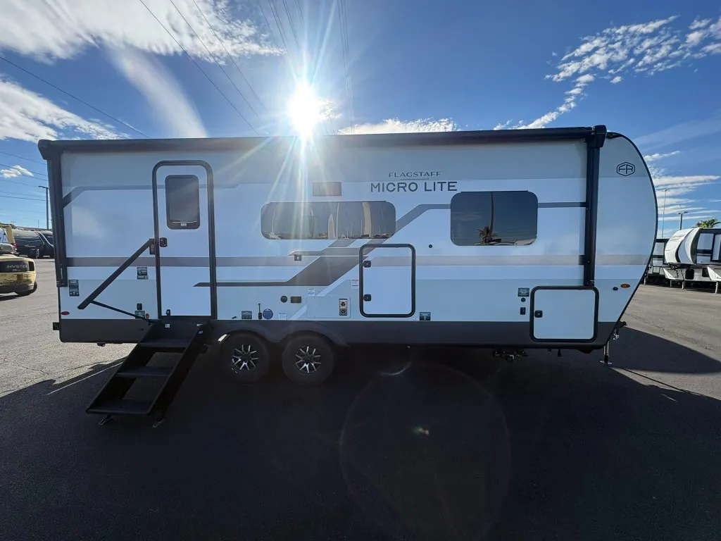2027 Forest River Flagstaff Micro Lite 25SRB, Photos photo 3