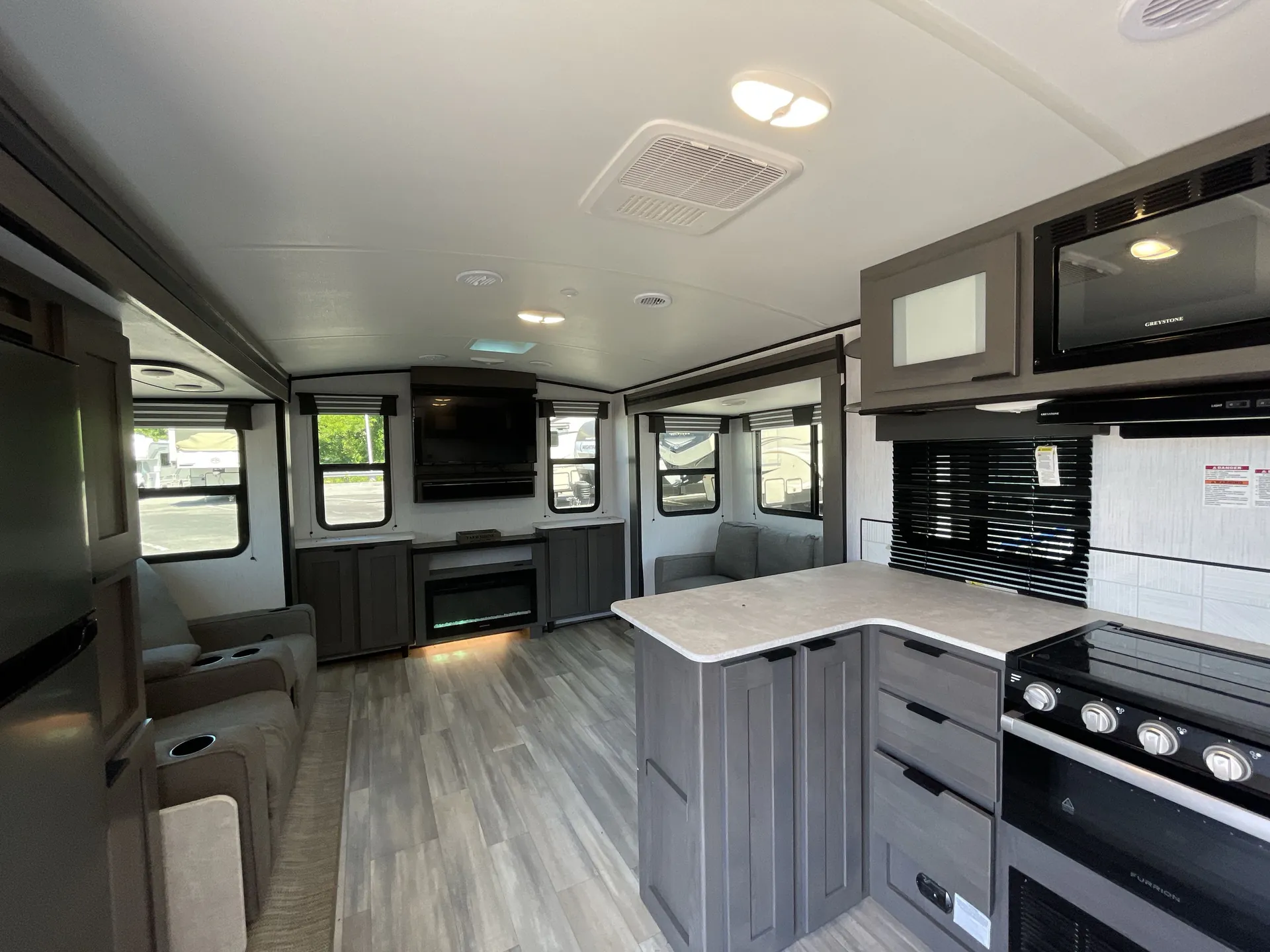2022 Cruiser RV MPG 2780RE — living area main