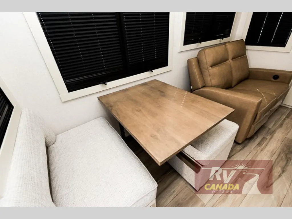 2027 Brinkley Model Z AIR 315, Photos photo 10