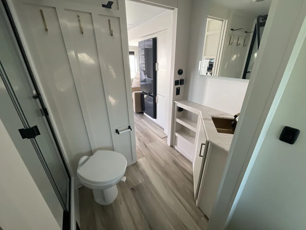 2026 Brinkley Model I 294, Photos photo 13