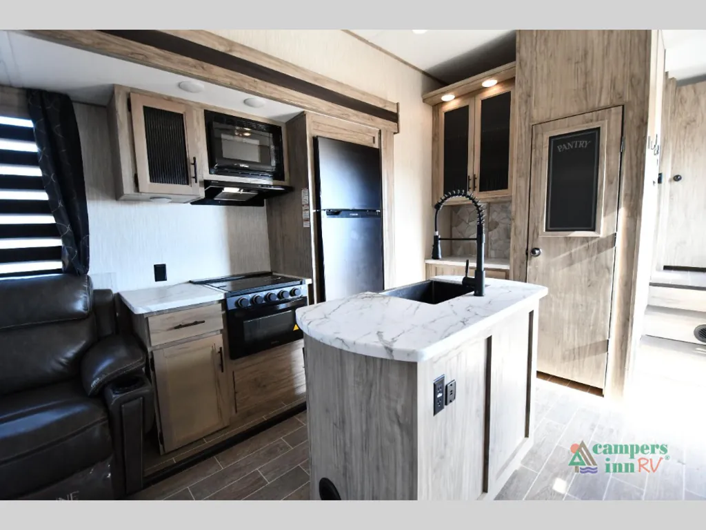 2021 Forest River Cherokee Arctic Wolf 3550 SUITE, Photos photo 38